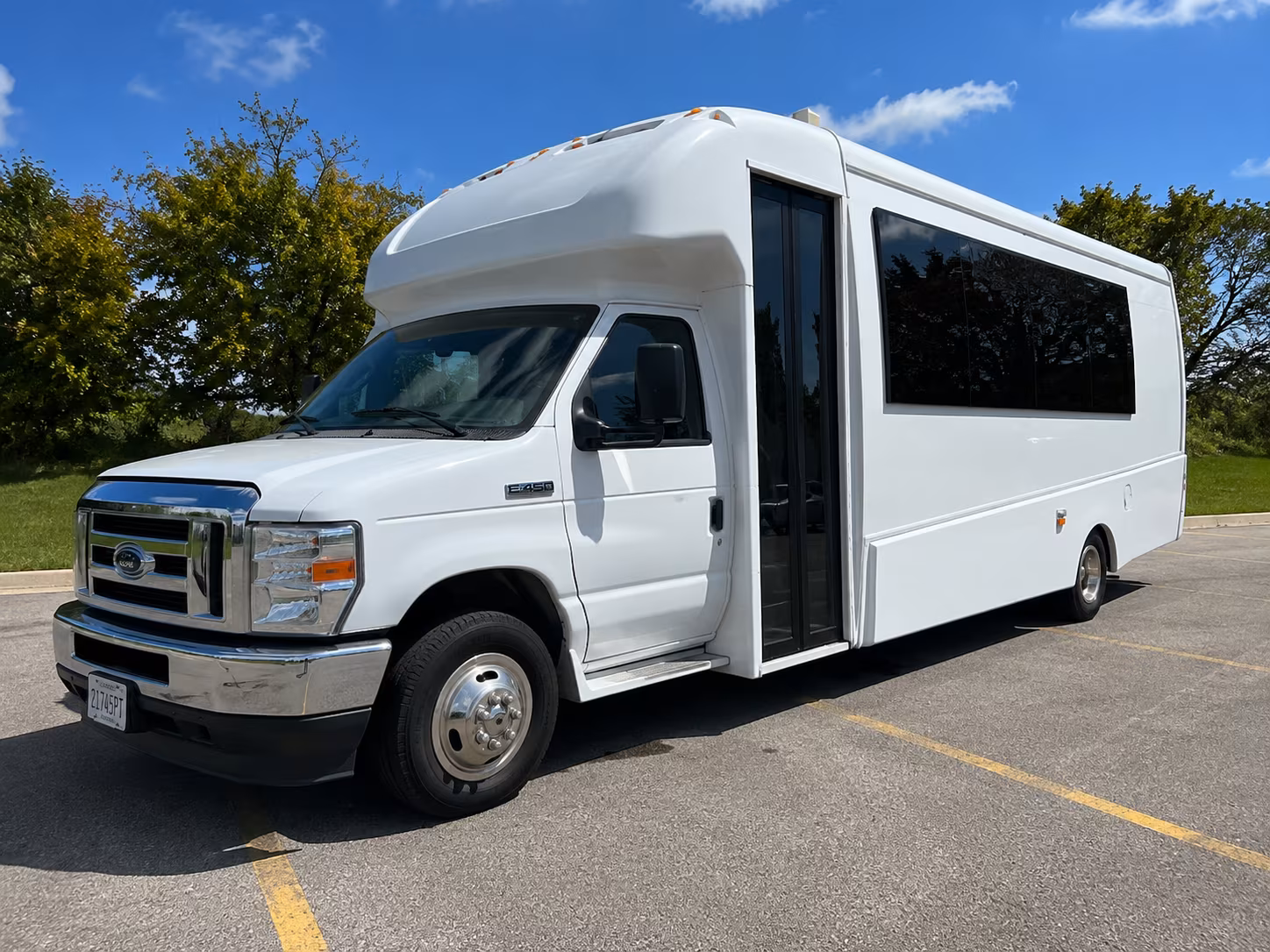 15 Passenger Party Bus Exterior