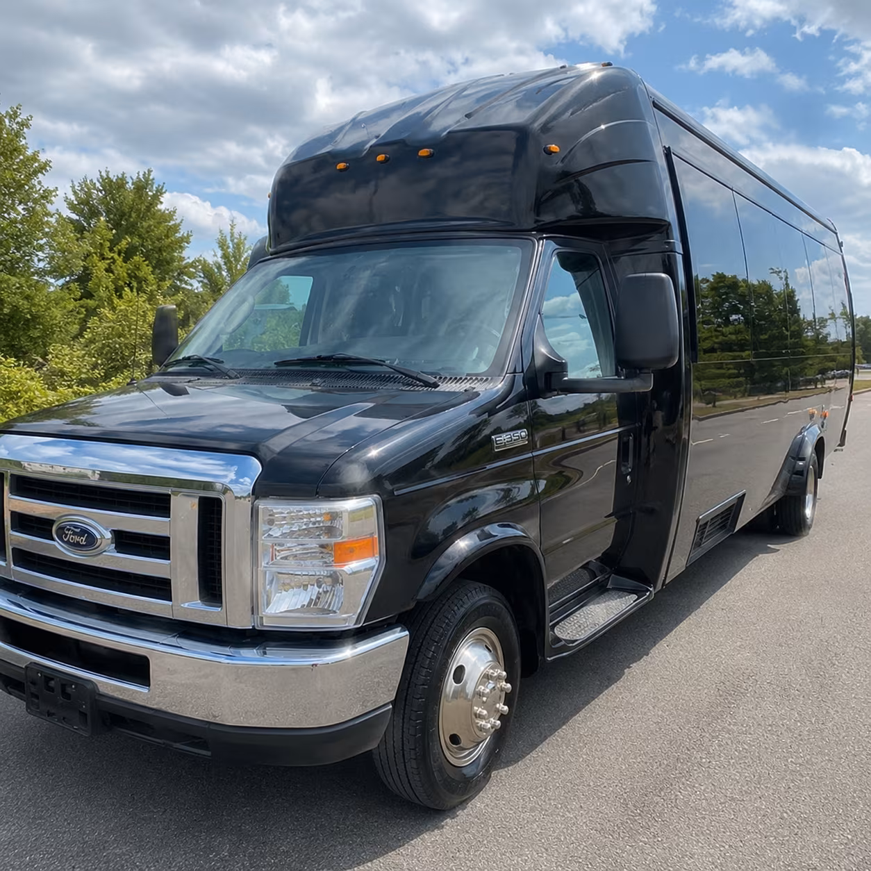 Moreno Valley Winery Tour & Pub Crawl Transportation party bus exterior