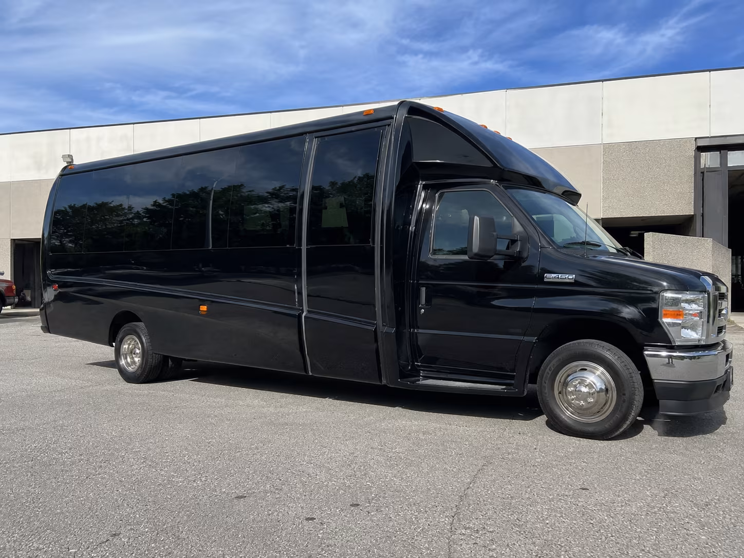 Ontario Wedding Transportation & Shuttle Service