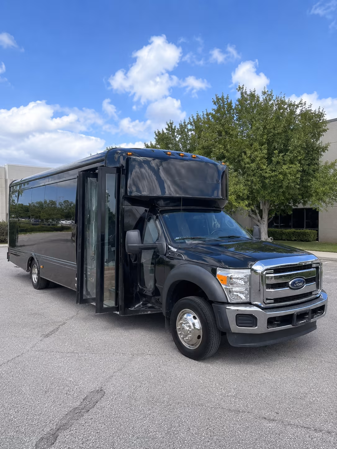 Riverside Winery Tour & Pub Crawl Transportation
